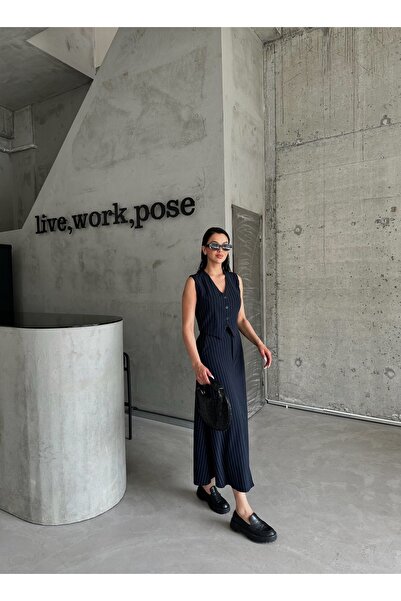 Laluvia Fekete harang szoknya mellény szett