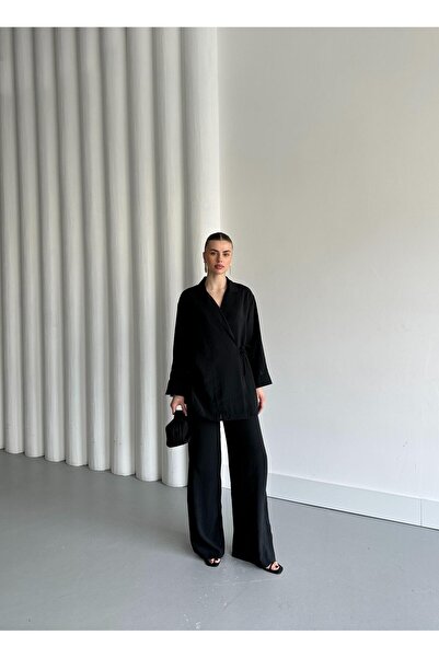 Laluvia Black Collar Detailed Tie-Up Kimono Set