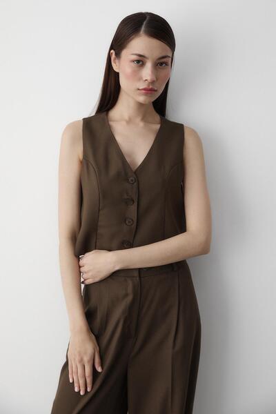 Laluvia Brown Linda Vest Pants Set