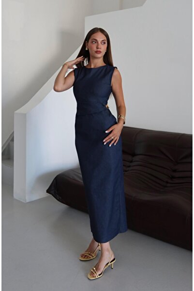 Laluvia Тъмносиня рокля без ръкави с аксесоари от деним
