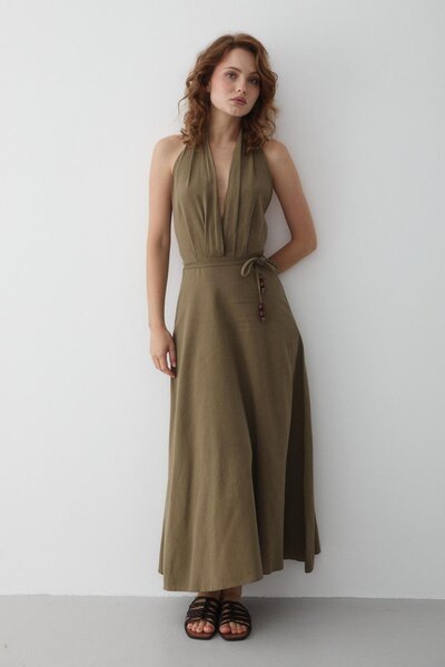 Laluvia Khaki šaty s hlubokým výstřihem a otevřenými zády