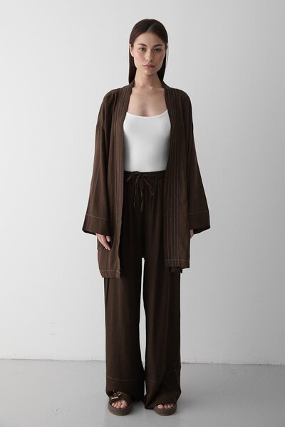 Laluvia Brown Pocket Detailed Belted Kimono Set