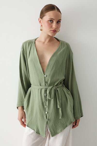 Laluvia Khaki Multi-Button Kimono