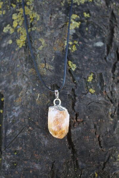 Paganca قلادة من الحجر الطبيعي للطاقة الروحية الخفيفة من السترين