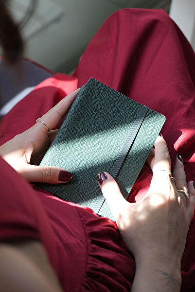 Victoria's Journals Kuka 2026 Weekly Pocket Planner A6 (9X14 cm) Flexible Cover