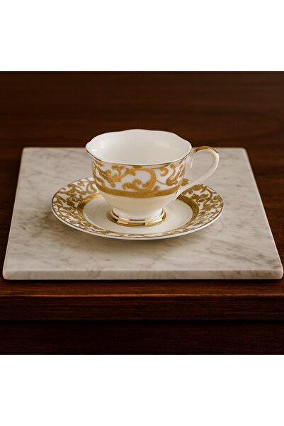 Dania Shiny gold tea cup and saucer set
