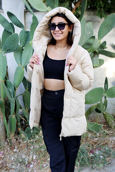 İpli Γυναικείο πουπουλένιο παλτό μπεζ με κουκούλα Oversize - Μπροστινή τσέπη