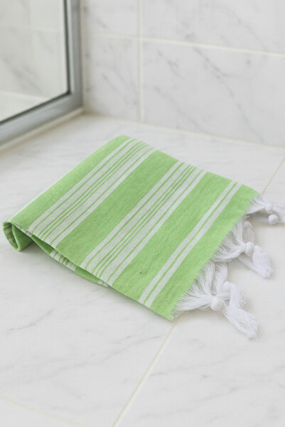 EMİLLİE مئزر القصر