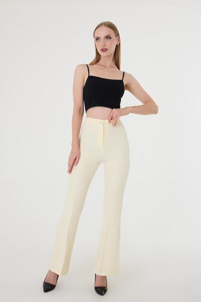 polle بنطلون واسع أصفر اللون للنساء