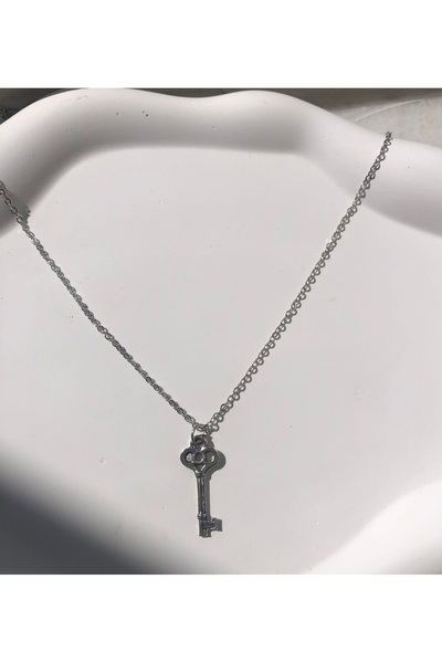 bnidesign Zarif Anahtar Vintage Boyalı Gümüş Kaplama Unisex Kolye