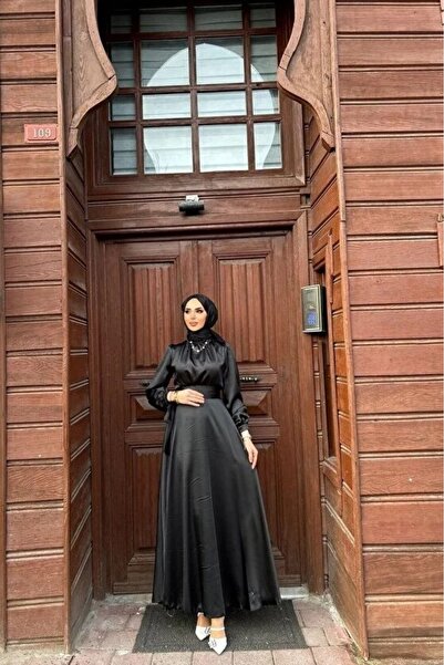 ALFUDO Moda Collection Lia Göğsü Pileli Kolları Fiyonklu Saten Tesettür Mezun...