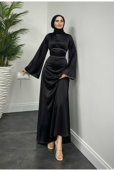 La Donna Rochie de seară din satin cu mâneci și talie Vlasi, cu piatră baghetă