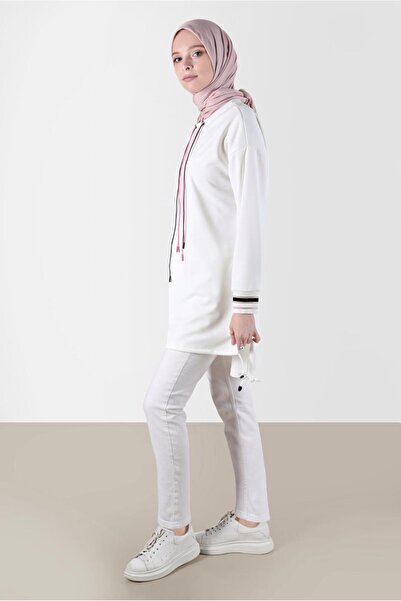 Alvina Tracksuit Tunic - Lace Detailed, Model 42572