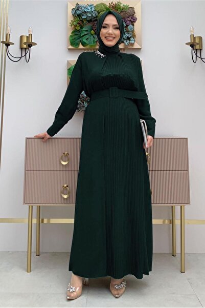 TRENDTESETTÜR KADIN YEŞİL (ZÜMRÜT) YAKASI TAŞLI PİLİSELİ ELBİSE T 5283