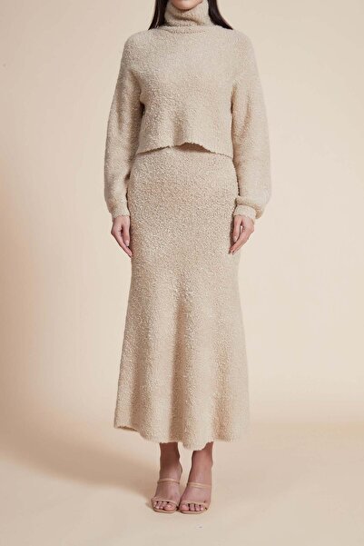 Yola Solid High-Waisted Midi Skirt