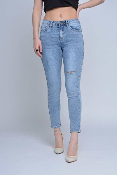 mica Embroidered Ripped Jeans Pants