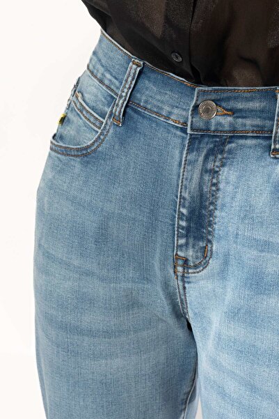 mica Women's 3/4 Boyfriend Jeans