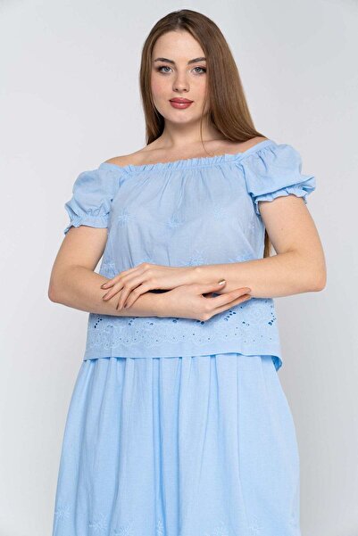 Nichii Off-Shoulder Short Sleeve Lace Top