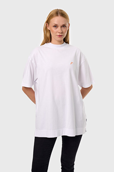 qanpaq TuLuna - Beyaz Kadın Nakışlı Oversize Dik Yaka Basic T-shirt
