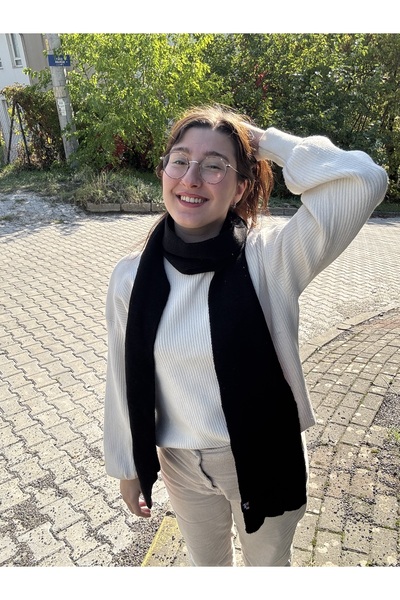 gozimy وشاح أسود اللون