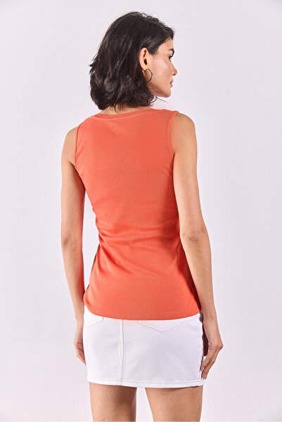 VENA Matilda Button Detailed Fitted Tank Top - Coral