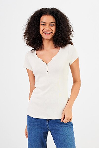 VENA Μπλουζάκι Matilda με λεπτομέρεια με κουμπιά που εφαρμόζεται στο σώμα-Μπεζ