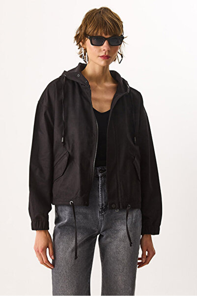 VENA Meggy Hooded Windbreaker Jacket - Black