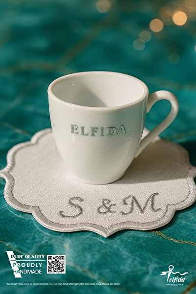 ELFİDA Gümüş Simli Harf Nakışlı Gelin Damat Nişan Söz Tepsisi Kahve Yanı Bardak Altlığı Peçetesi ( 1 Adet )