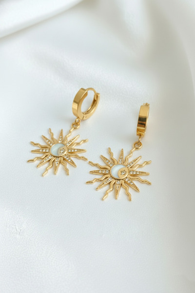 özgül takı ve tasarım Paslanmaz Çelik Altın Renk Güneş Ay ve Yıldız Desenli Kadın Küpe