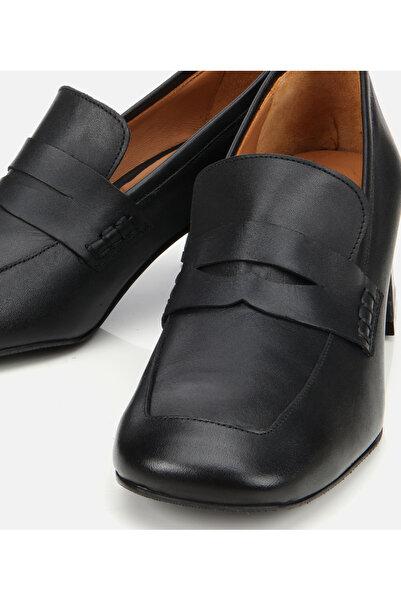 Hotiç Kadın Deri Siyah Topuklu Loafer