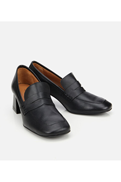 Hotiç Kadın Deri Siyah Topuklu Loafer