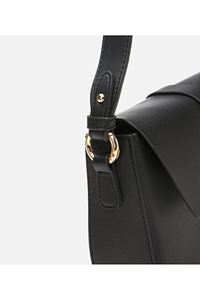 Hotiç Women's Black Lock Detailed Crossbody Bag