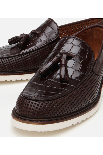 Hotiç Мъжки кожени кафяви мокасини с крокодилски мотив и пискюли