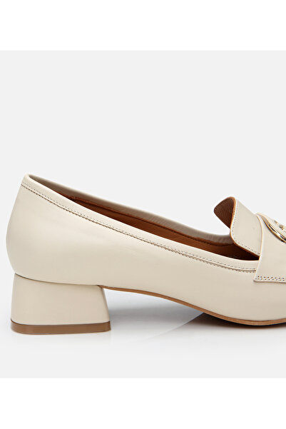 Hotiç Kadın Deri Ekru Tokalı Kalın Topuklu Klasik Loafer