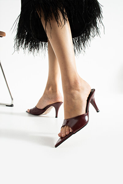 Parıltı Women's Shiny Leather Look Thin Heeled Pointed Toe Slippers – Stylish Mule Model