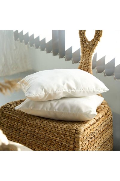 LemonBloom Single 40X40 cm Silicone-Filled Throw Pillow with a Full, Soft Interior That Maintains Its Shape.