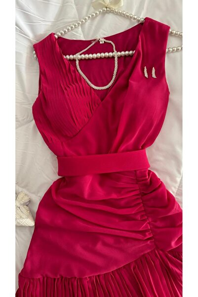 alweshah alahmar Fuchsia Georgette Plissé Dress