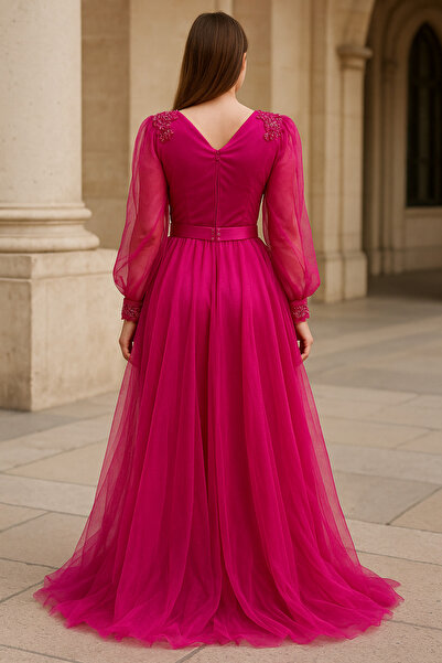 sweetyar Işıltılı Kuşaklı Şifon Abiye Davet Elbisesi – V Yaka, Taşlı, Maxi Boy, Tül Katmanlı Zarif Model