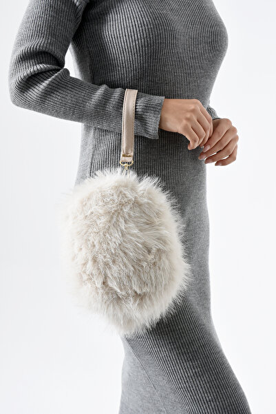 byFOX Fashion Plush Small Size Crossbody Shoulder Bag with Snap Closure and Zipper Closure Width: 18cm Length: 13cm Bottom: 5cm