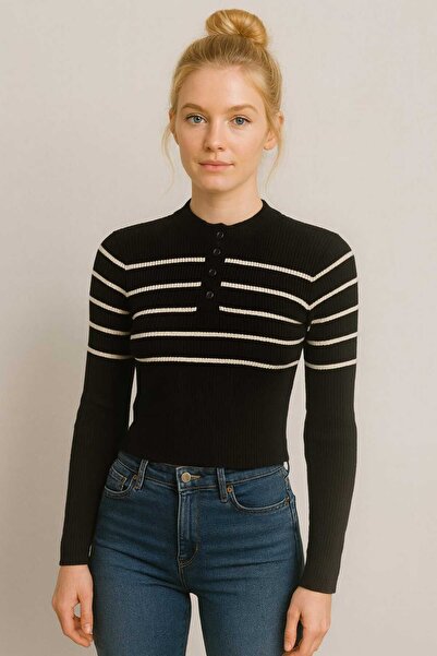 gigigiyim Women's Sweater with Button Detail at the Collar