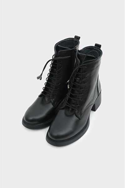 derinet Hakiki Deri Bağcıklı Fermuarlı Kadın Bot