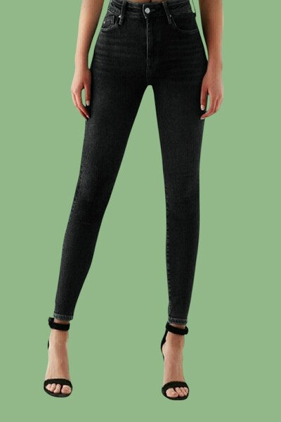 byhaziran butik بنطلون جينز نسائي عالي الخصر ضيق الساق من الدنيم بلون أنثراسا...