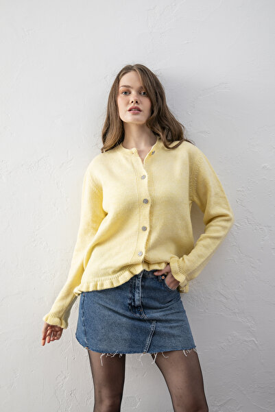 Wega Moda Women's Buttoned Ruffled Knit Cardigan - Ruffle Detail Long Sleeve Crew Neck Knit Cardigan