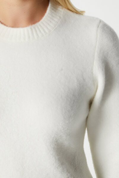 Ritnice Women's Luviya Wool Soft Ecru Knitwear Sweater Ws07299