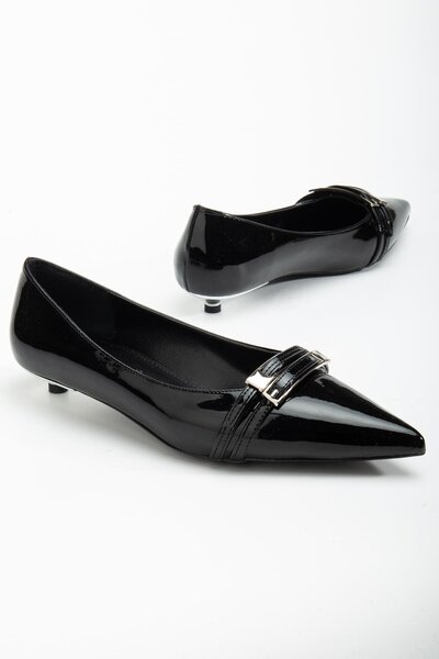Dilimler Ayakkabı Women's Short Heeled Shoes Black Patent Leather Small Heel Strappy