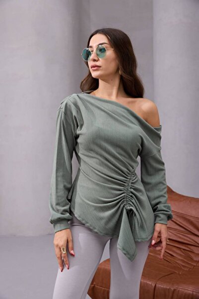 Butik Beyza One-Shoulder Blouse with Gathered Shoulders and Side Gathering