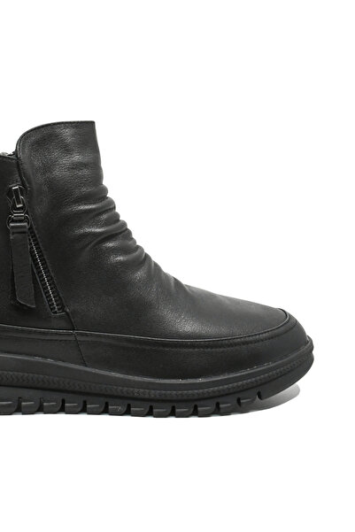 FEELİNG Ultra-comfortable low boots made of extremely soft natural leather and two metal zippers on the side