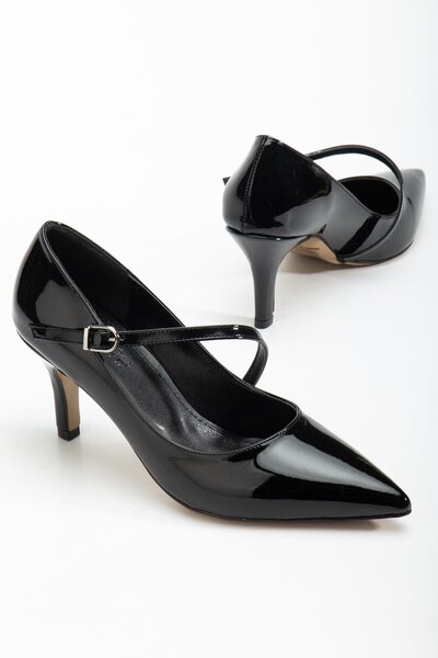 Dilimler Ayakkabı Plus Size Women's Stiletto Thin Heeled Shoes Black Patent Leather with Beret