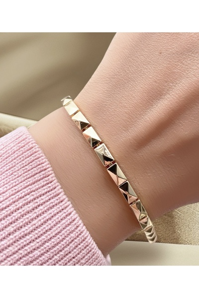 VEGALUXE Çelik Piramit Bileklik Kararma Yapmaz.