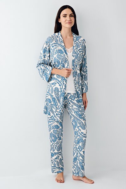 Pierre Cardin Kadın 3'lü Lisanslı Yumuşak Doku Sabahlıklı Desenli Pijama Takımı 2 Çift Çorap Hediye